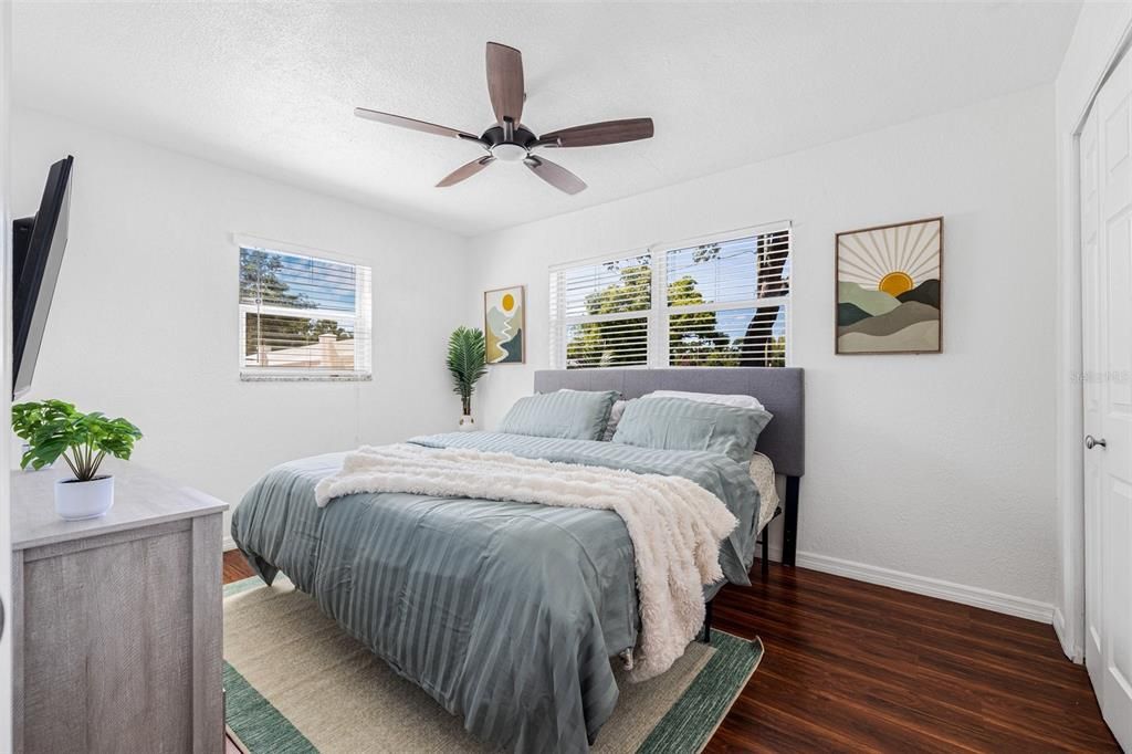 For Rent: $3,500 (3 beds, 2 baths, 1026 Square Feet)