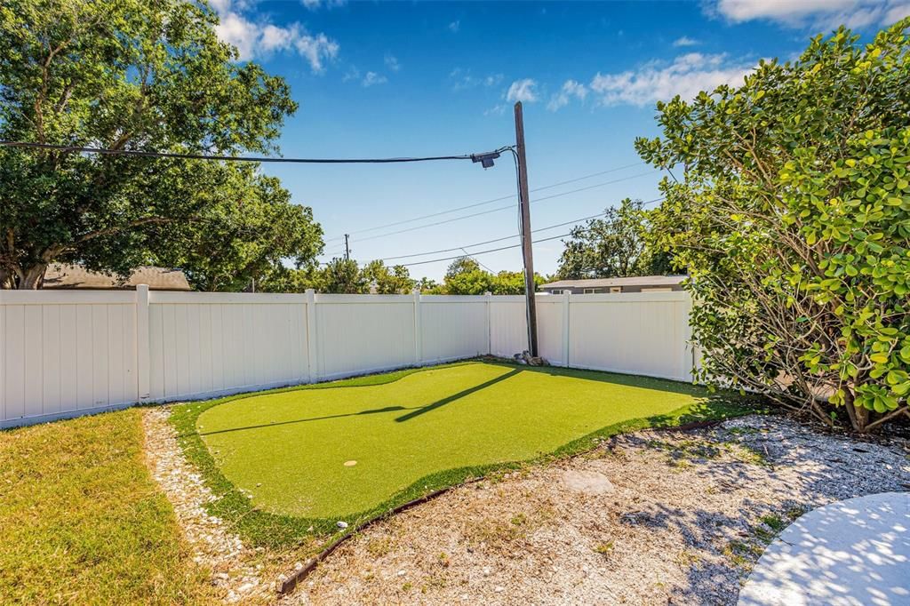 For Rent: $3,500 (3 beds, 2 baths, 1026 Square Feet)