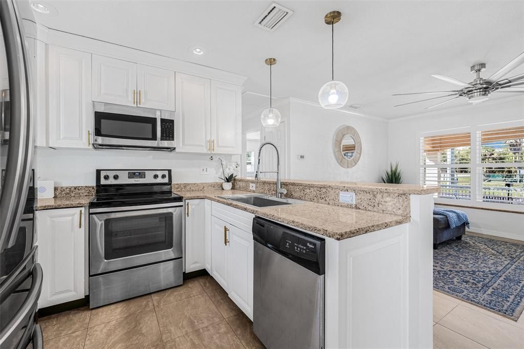 For Rent: $3,500 (3 beds, 2 baths, 1026 Square Feet)