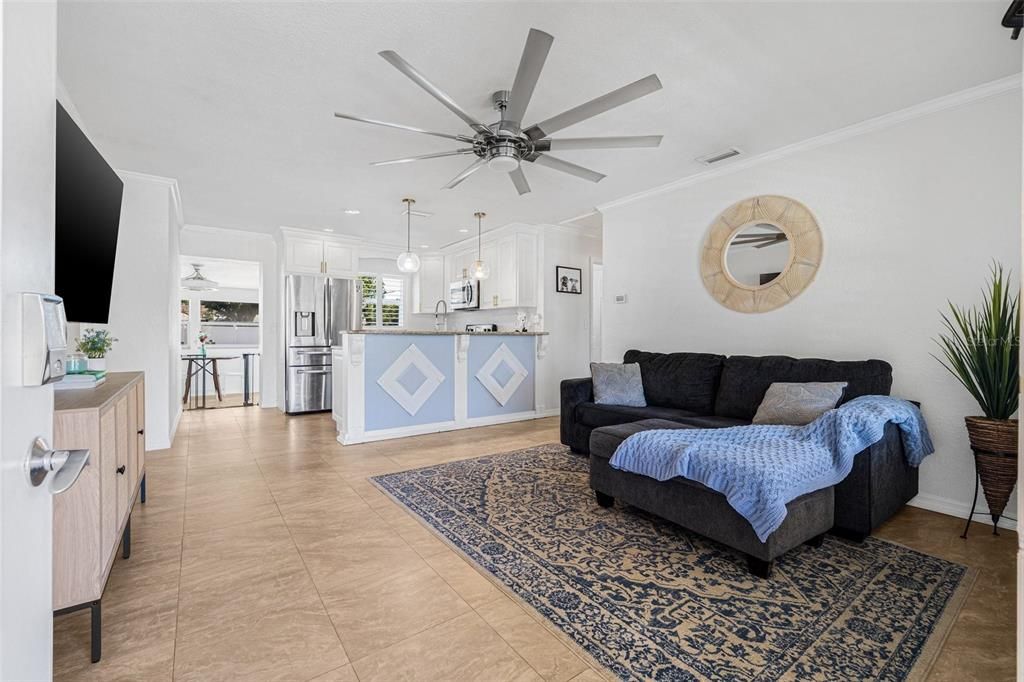 For Rent: $3,500 (3 beds, 2 baths, 1026 Square Feet)