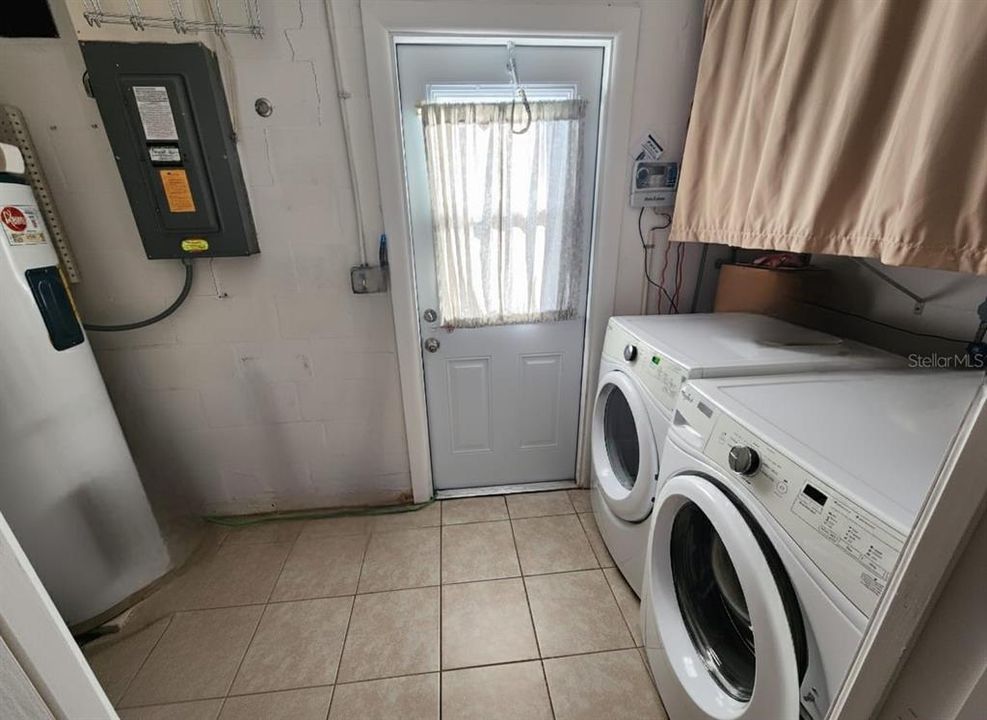 На продажу: $260,000 (3 спален, 2 ванн, 1448 Квадратных фут)