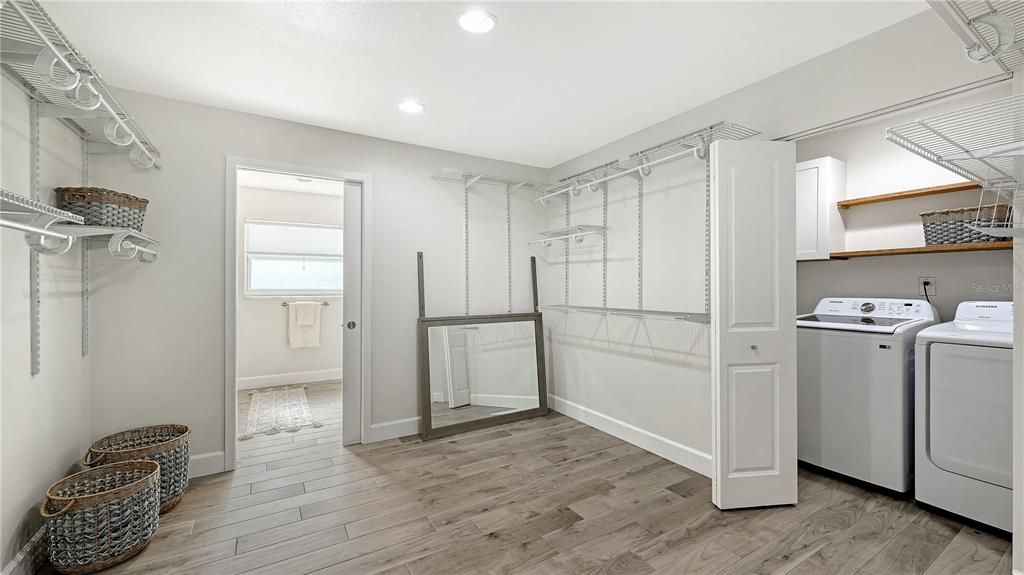 For Sale: $599,000 (3 beds, 2 baths, 1408 Square Feet)