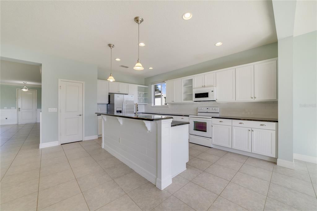 В аренду: $3,500 (4 спален, 2 ванн, 2473 Квадратных фут)