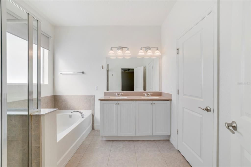 В аренду: $3,500 (4 спален, 2 ванн, 2473 Квадратных фут)