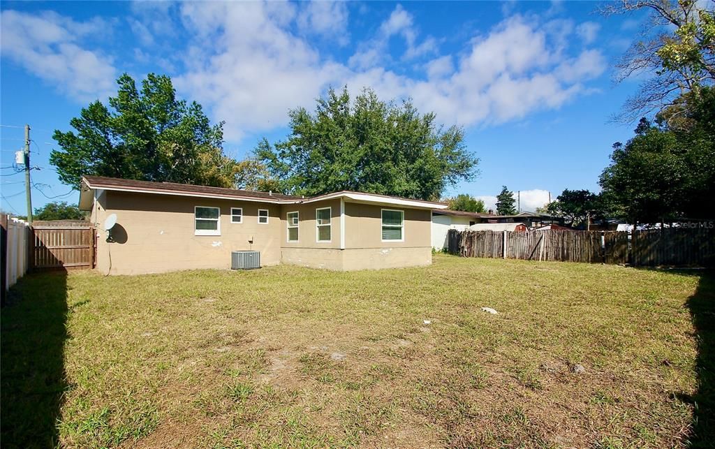 На продажу: $269,000 (3 спален, 2 ванн, 1163 Квадратных фут)