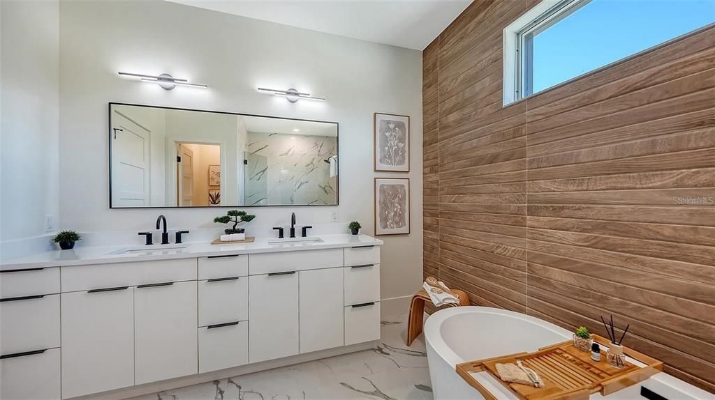 For Sale: $3,990,000 (4 beds, 4 baths, 3676 Square Feet)