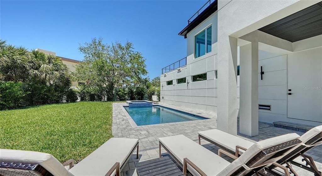 For Sale: $3,990,000 (4 beds, 4 baths, 3676 Square Feet)