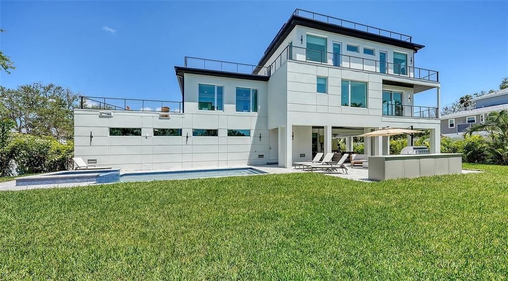 For Sale: $3,990,000 (4 beds, 4 baths, 3676 Square Feet)