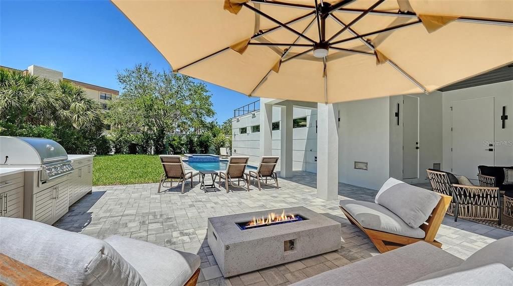 For Sale: $3,990,000 (4 beds, 4 baths, 3676 Square Feet)