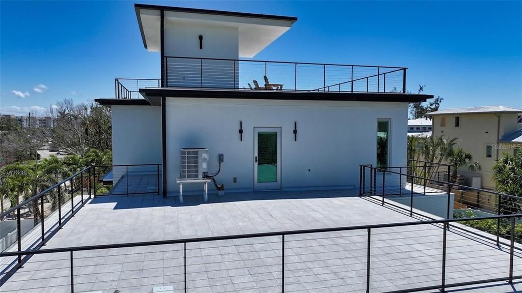 For Sale: $3,990,000 (4 beds, 4 baths, 3676 Square Feet)