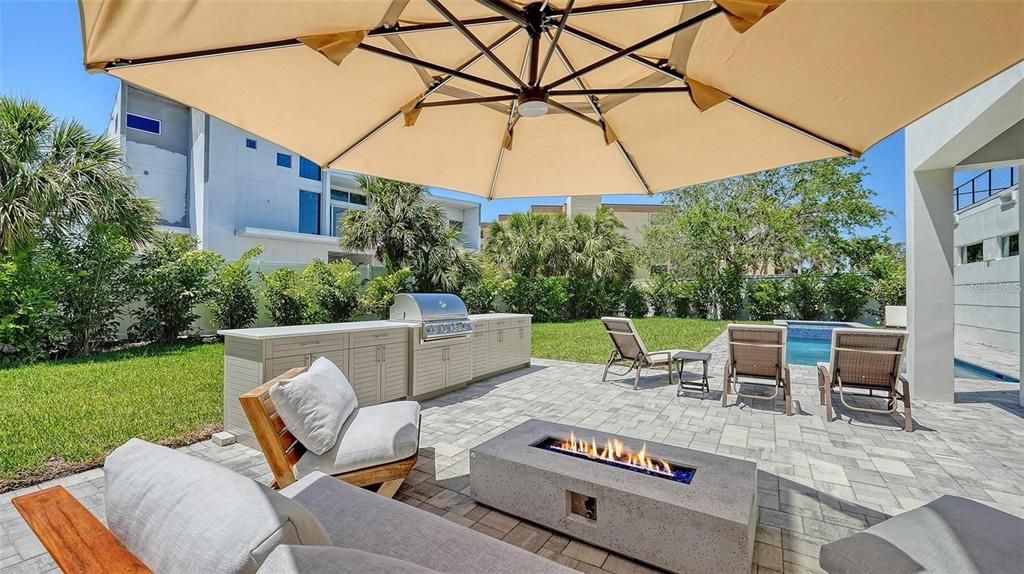 For Sale: $3,990,000 (4 beds, 4 baths, 3676 Square Feet)