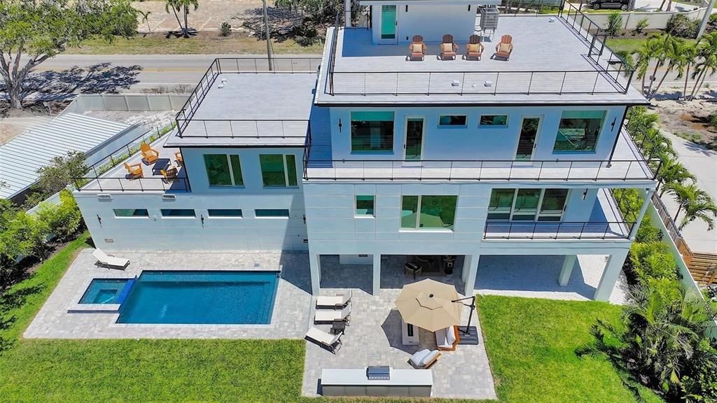 For Sale: $3,990,000 (4 beds, 4 baths, 3676 Square Feet)