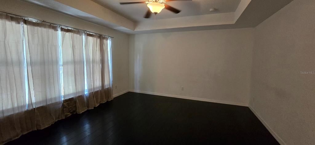 出租: $2,795 (4 贝兹, 3 浴室, 2637 平方英尺)