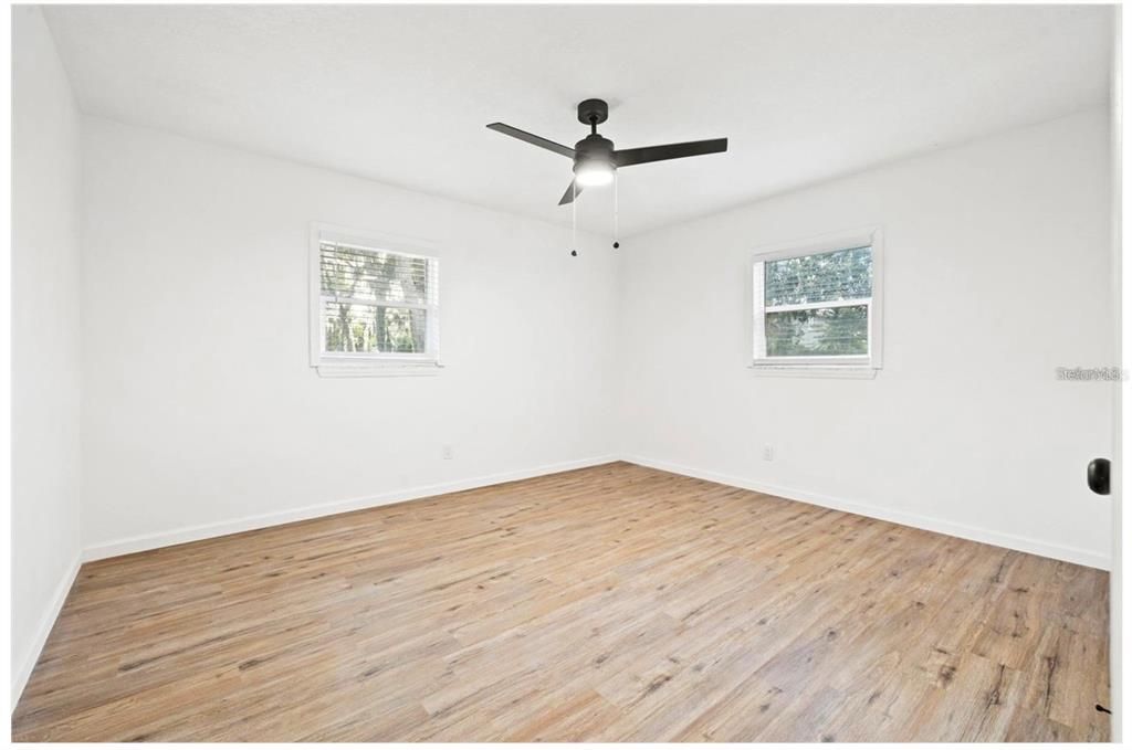 For Rent: $2,200 (3 beds, 2 baths, 1690 Square Feet)