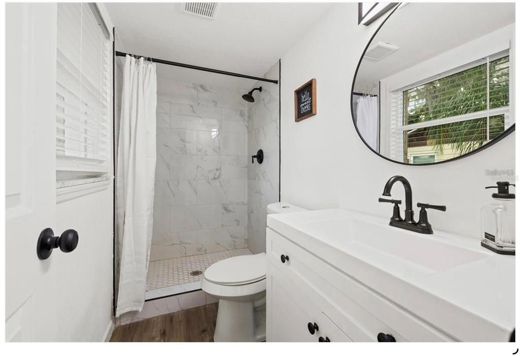 For Rent: $2,200 (3 beds, 2 baths, 1690 Square Feet)