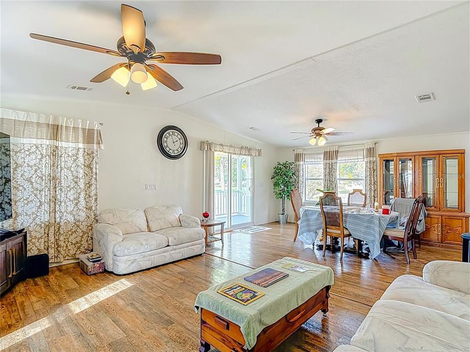 For Sale: $239,500 (3 beds, 2 baths, 1508 Square Feet)