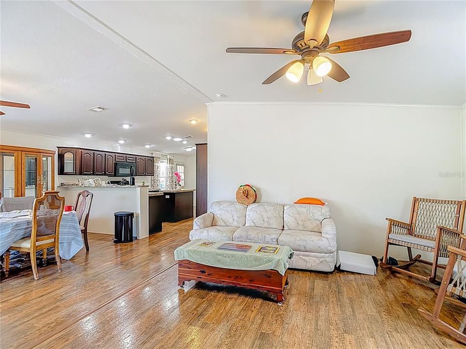 For Sale: $239,500 (3 beds, 2 baths, 1508 Square Feet)