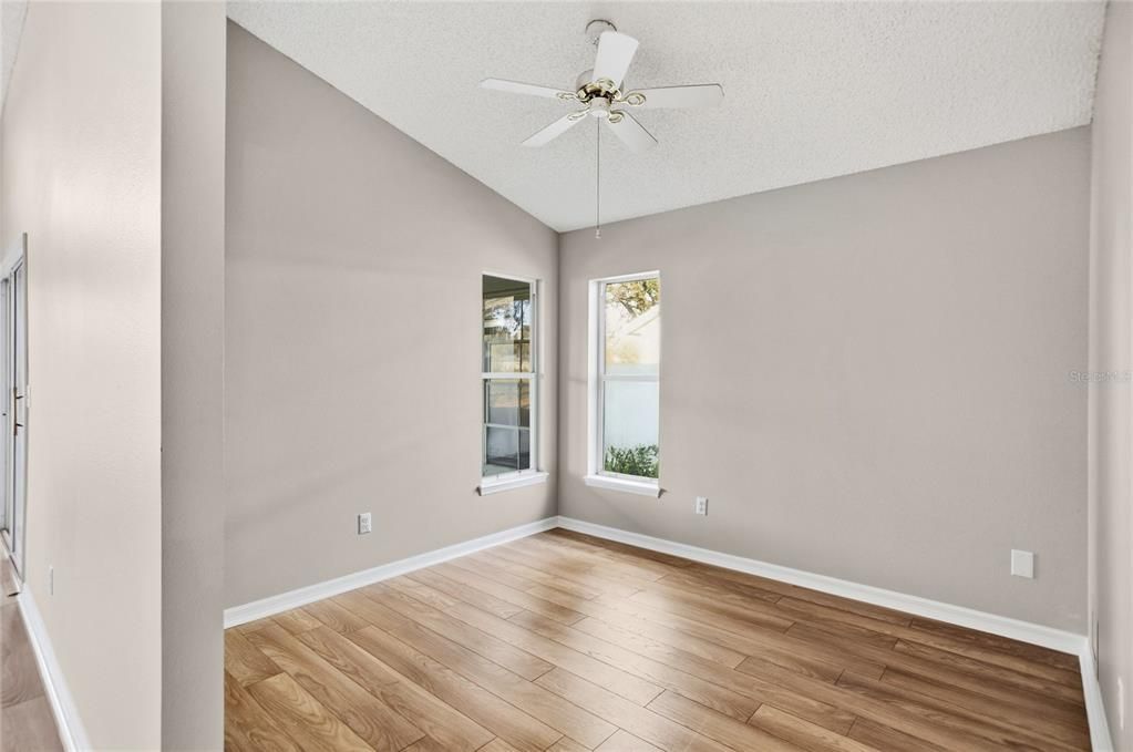 待售: $309,900 (2 贝兹, 2 浴室, 1541 平方英尺)