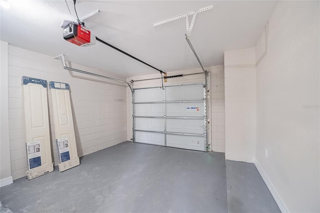 For Sale: $239,900 (2 beds, 1 baths, 994 Square Feet)