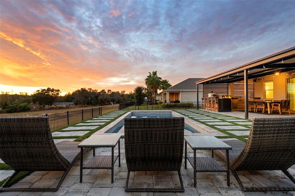 В аренду: $3,950 (3 спален, 2 ванн, 2071 Квадратных фут)