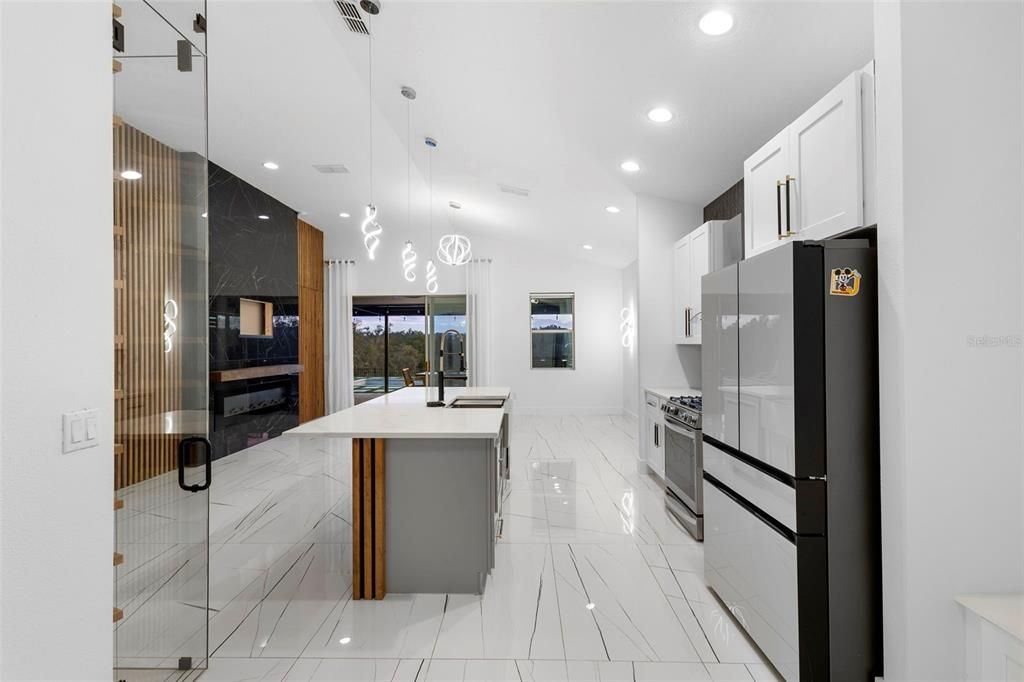 В аренду: $3,950 (3 спален, 2 ванн, 2071 Квадратных фут)