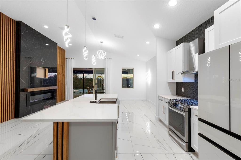 В аренду: $3,950 (3 спален, 2 ванн, 2071 Квадратных фут)