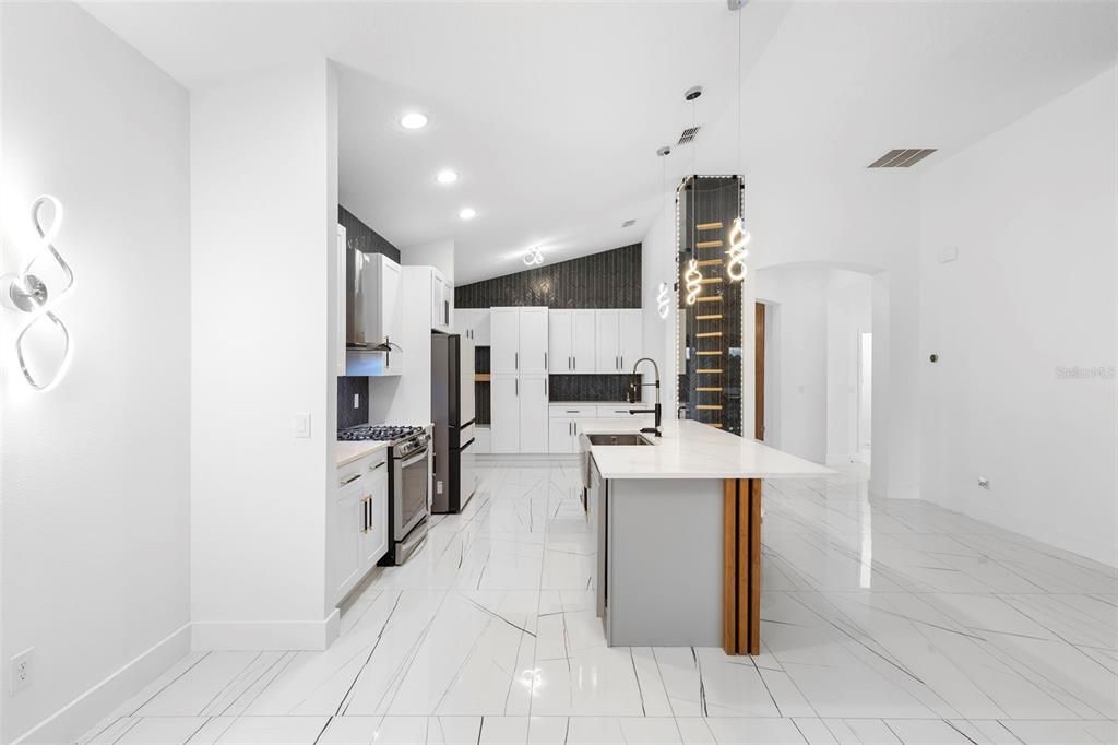 В аренду: $3,950 (3 спален, 2 ванн, 2071 Квадратных фут)