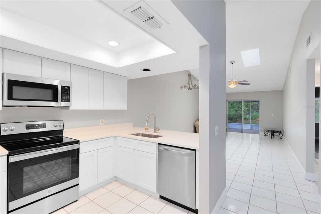 待售: $285,000 (3 贝兹, 2 浴室, 1125 平方英尺)