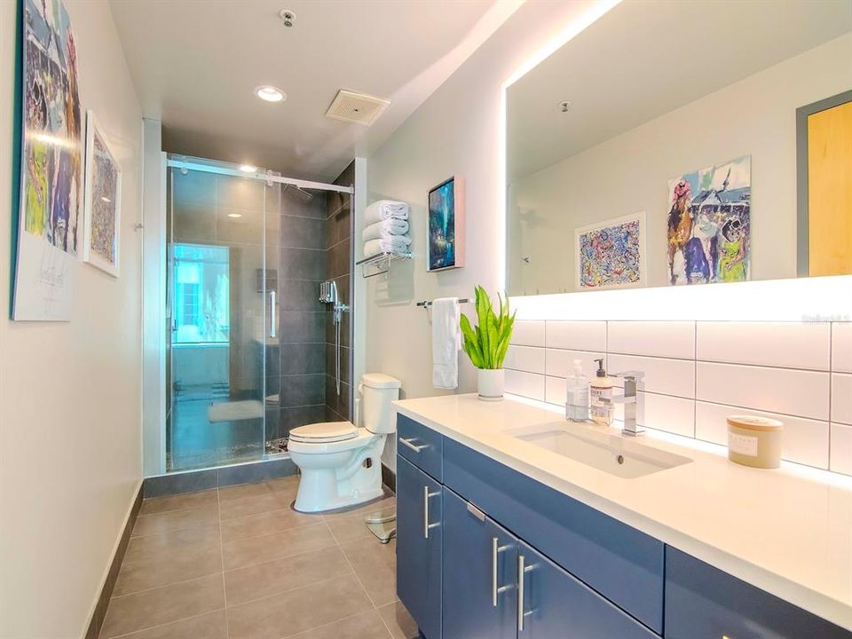 For Rent: $3,250 (1 beds, 1 baths, 899 Square Feet)