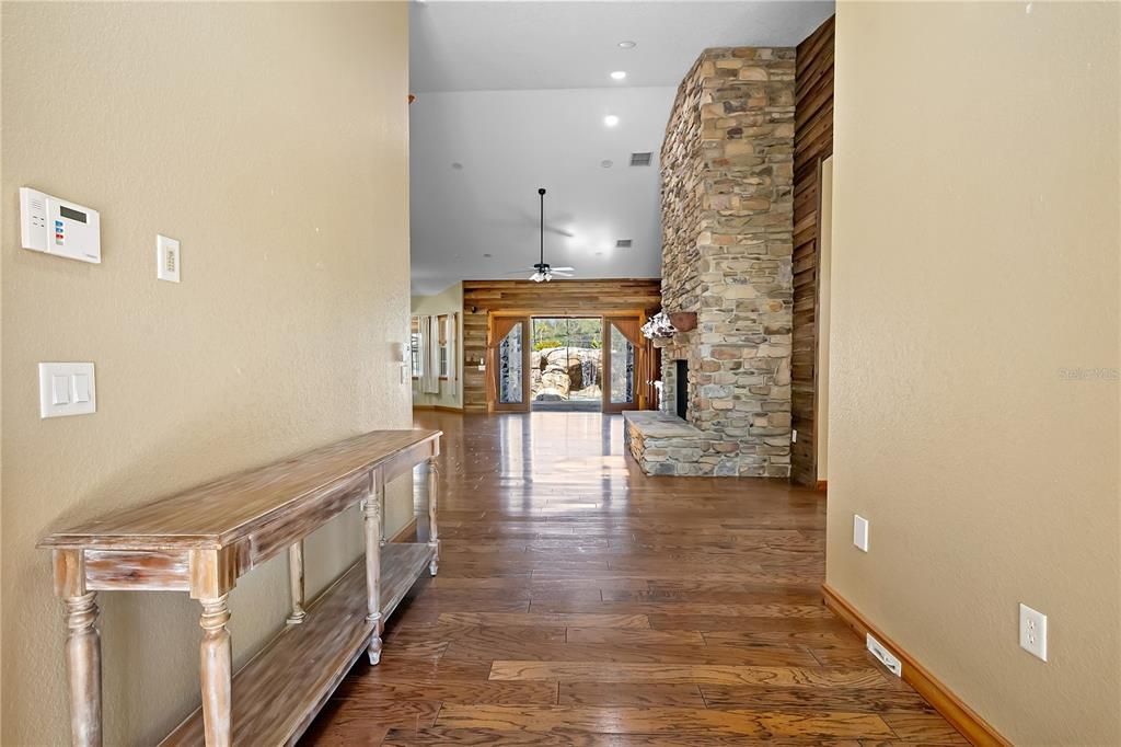 For Sale: $2,999,999 (4 beds, 3 baths, 3866 Square Feet)