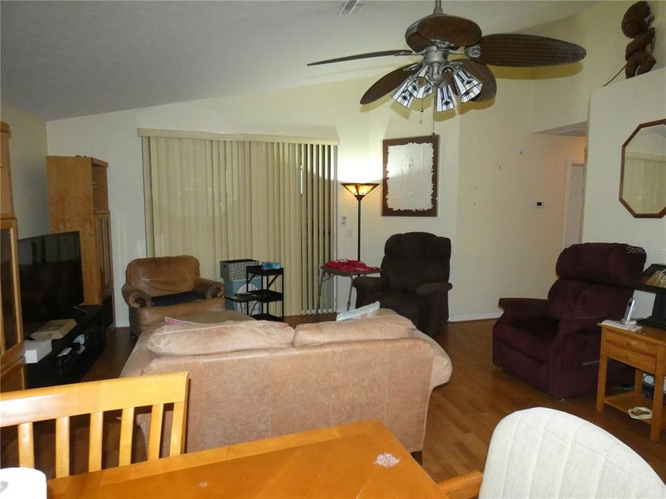 待售: $275,000 (3 贝兹, 2 浴室, 1514 平方英尺)