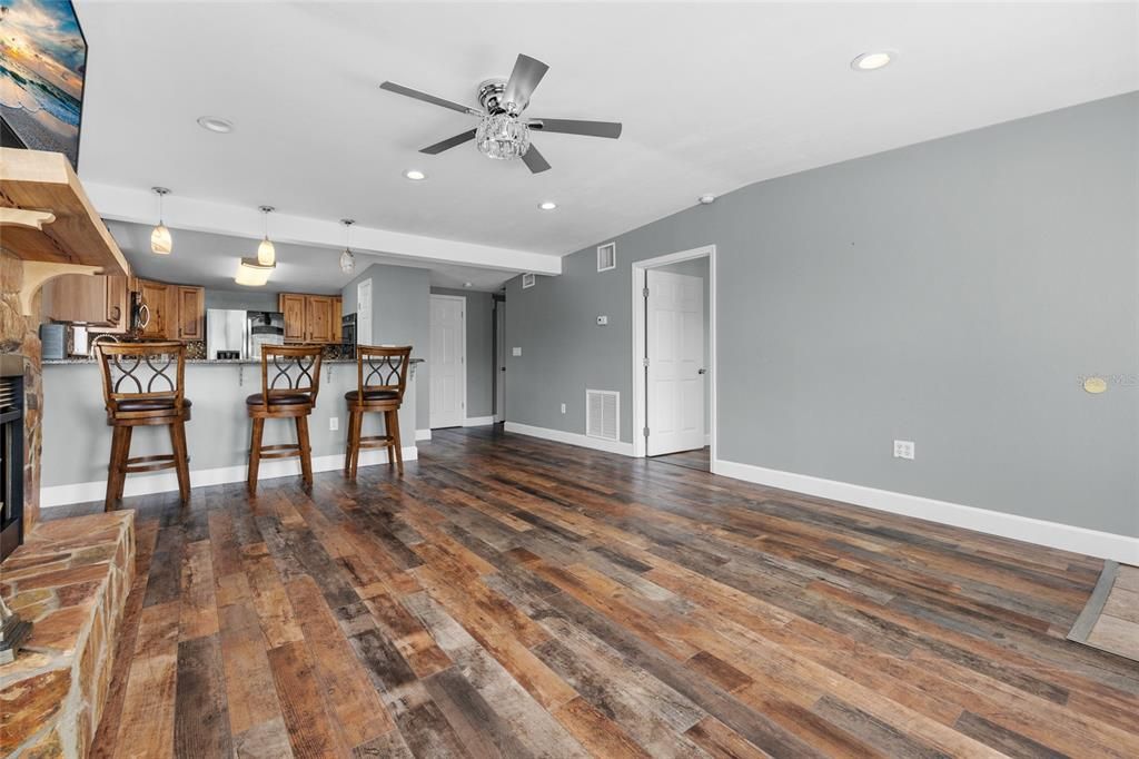 For Sale: $575,000 (3 beds, 2 baths, 1620 Square Feet)
