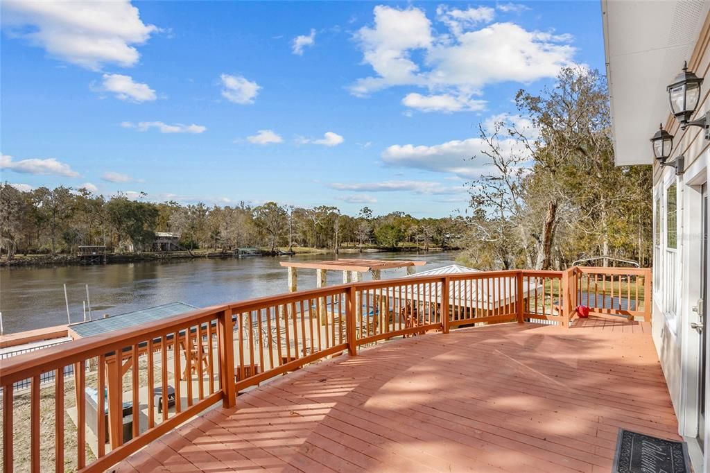 For Sale: $575,000 (3 beds, 2 baths, 1620 Square Feet)