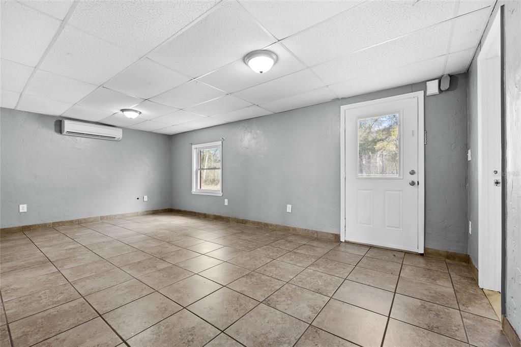 For Sale: $575,000 (3 beds, 2 baths, 1620 Square Feet)
