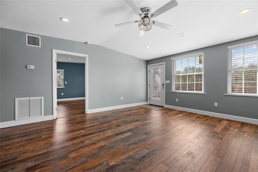 For Sale: $575,000 (3 beds, 2 baths, 1620 Square Feet)