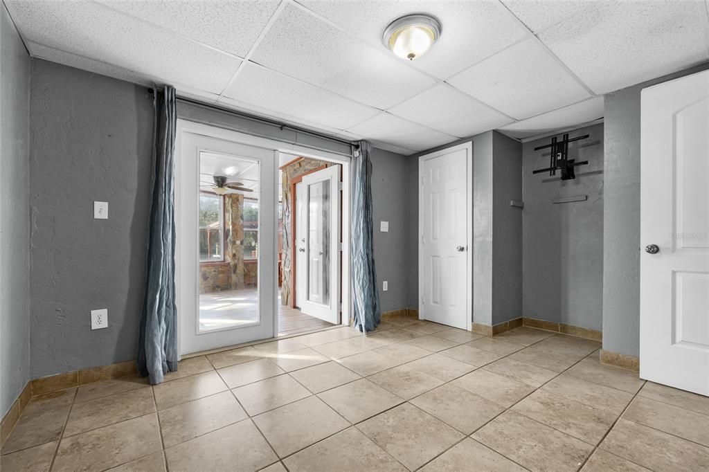 For Sale: $575,000 (3 beds, 2 baths, 1620 Square Feet)