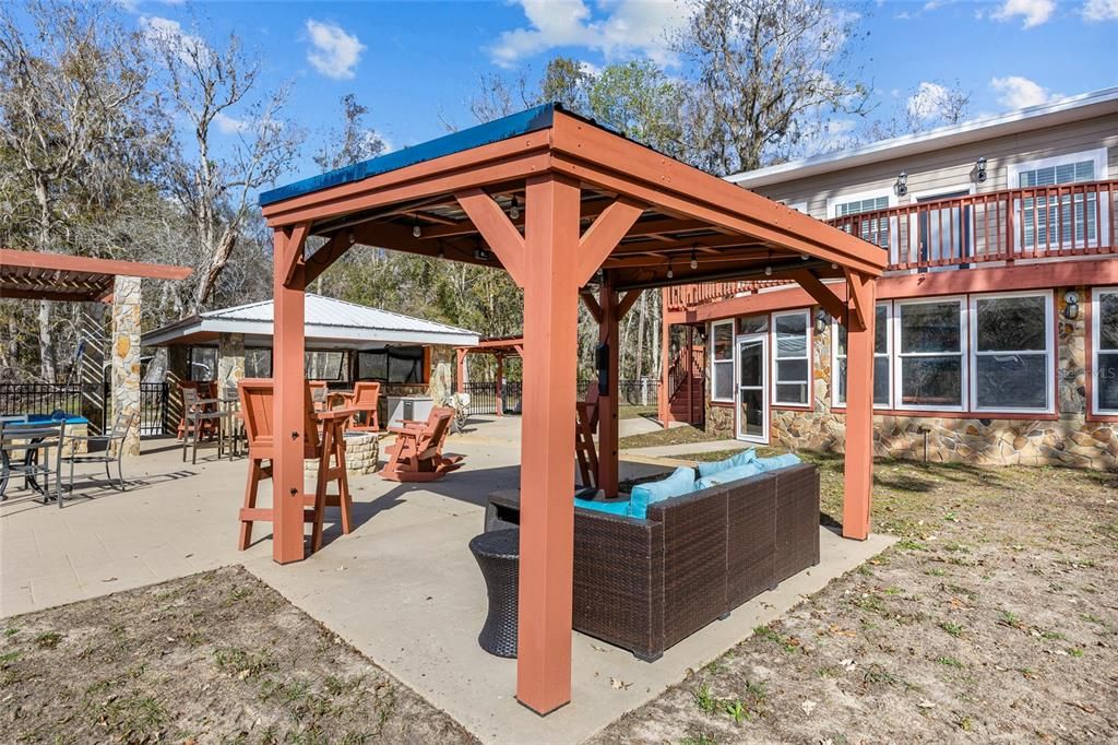 For Sale: $575,000 (3 beds, 2 baths, 1620 Square Feet)