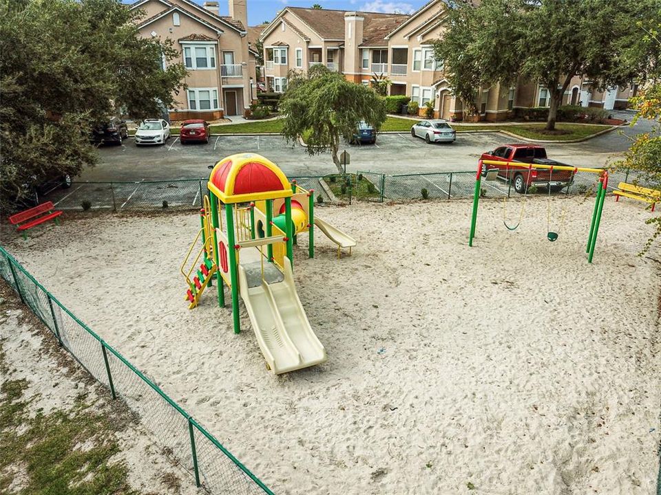 Active With Contract: $167,000 (2 beds, 2 baths, 1340 Square Feet)