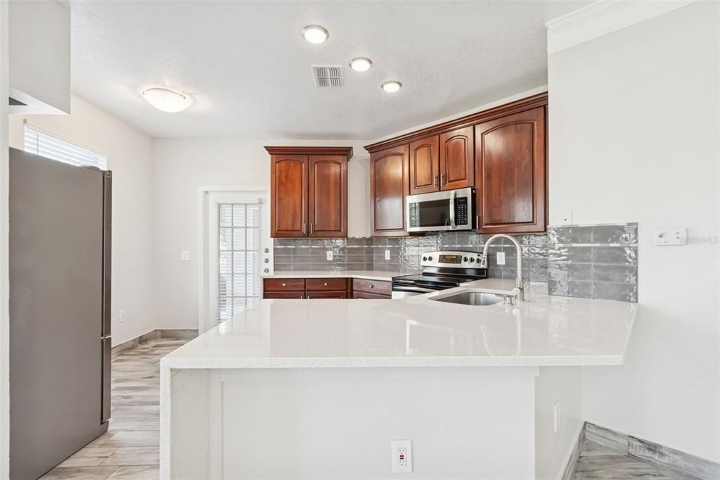 Active With Contract: $167,000 (2 beds, 2 baths, 1340 Square Feet)