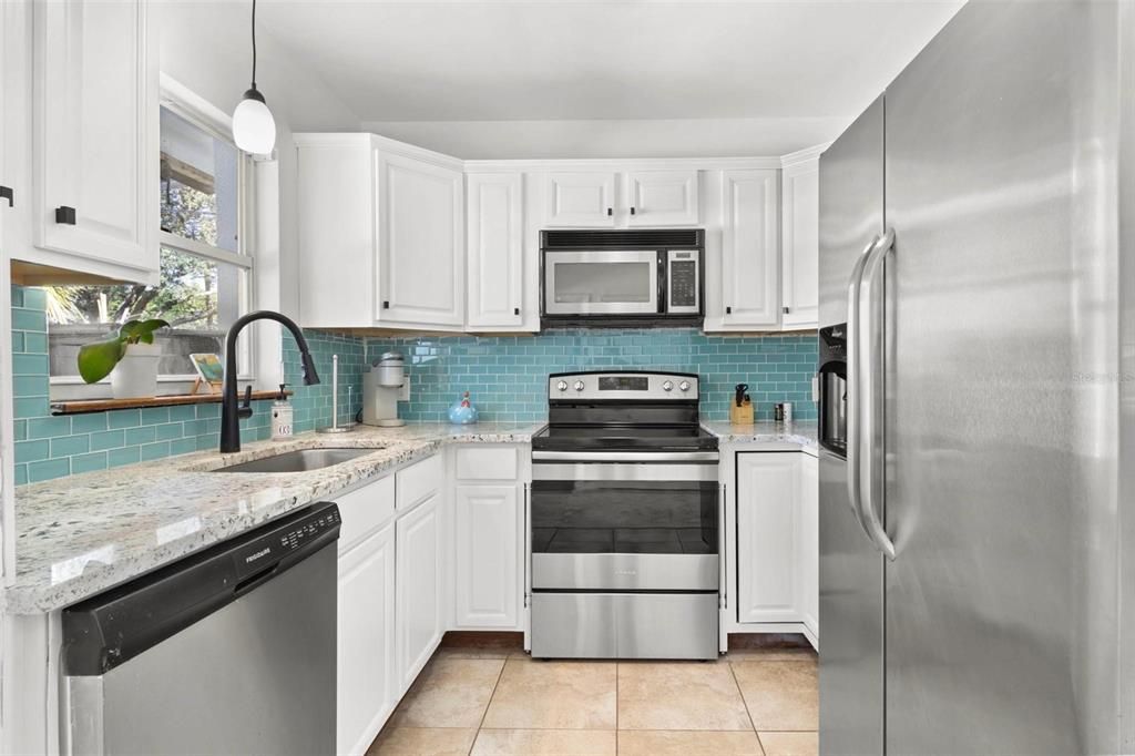 En Venta: $460,000 (3 camas, 2 baños, 1250 Pies cuadrados)