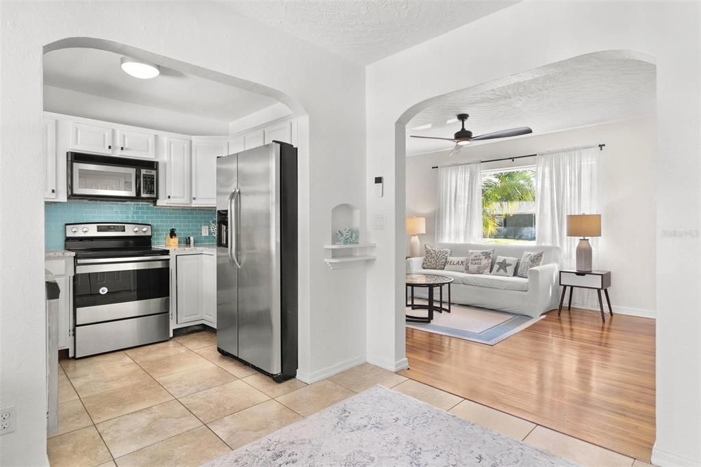 En Venta: $460,000 (3 camas, 2 baños, 1250 Pies cuadrados)