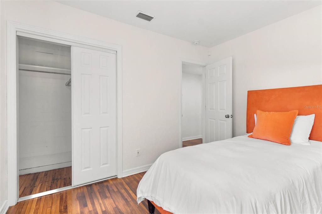 En Venta: $460,000 (3 camas, 2 baños, 1250 Pies cuadrados)