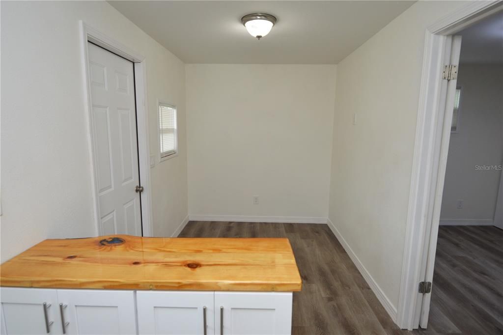 For Rent: $1,150 (1 beds, 1 baths, 530 Square Feet)