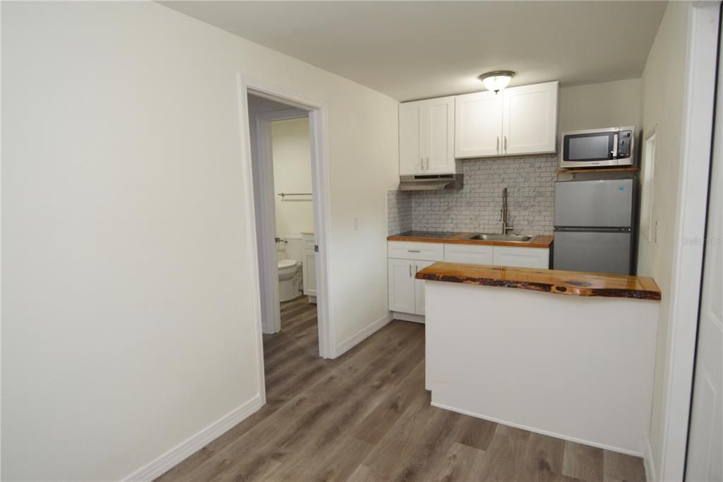 For Rent: $1,150 (1 beds, 1 baths, 530 Square Feet)