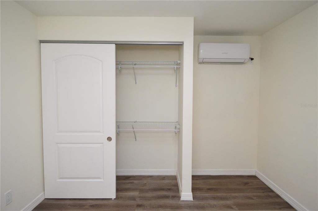 For Rent: $1,150 (1 beds, 1 baths, 530 Square Feet)