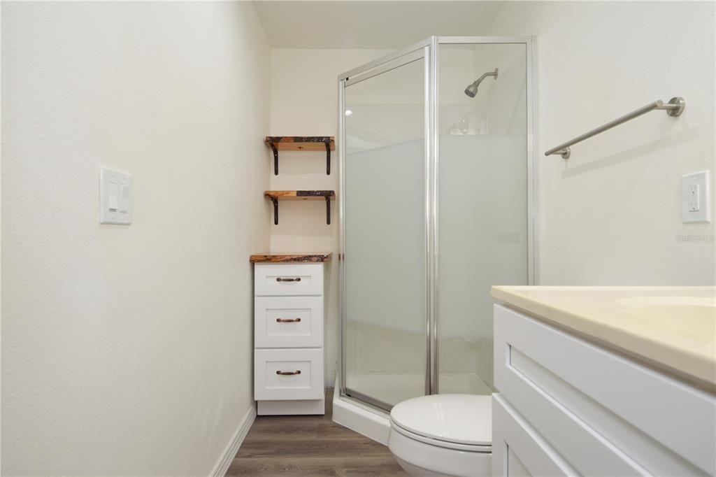 For Rent: $1,150 (1 beds, 1 baths, 530 Square Feet)