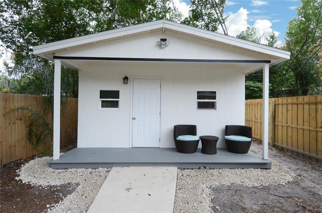 For Rent: $1,150 (1 beds, 1 baths, 530 Square Feet)