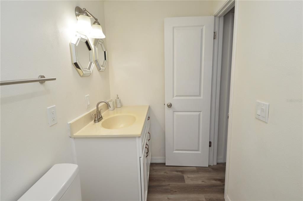 For Rent: $1,150 (1 beds, 1 baths, 530 Square Feet)