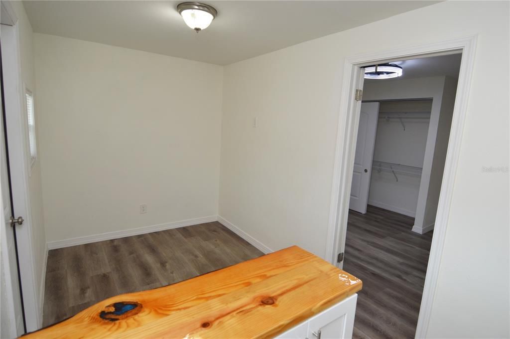 For Rent: $1,150 (1 beds, 1 baths, 530 Square Feet)