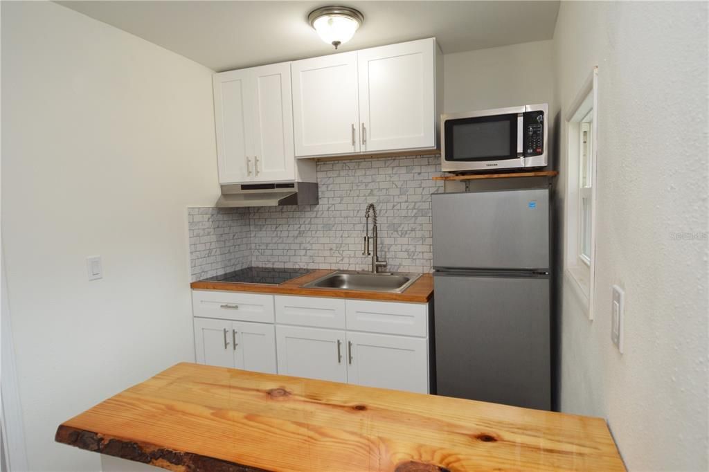 For Rent: $1,150 (1 beds, 1 baths, 530 Square Feet)